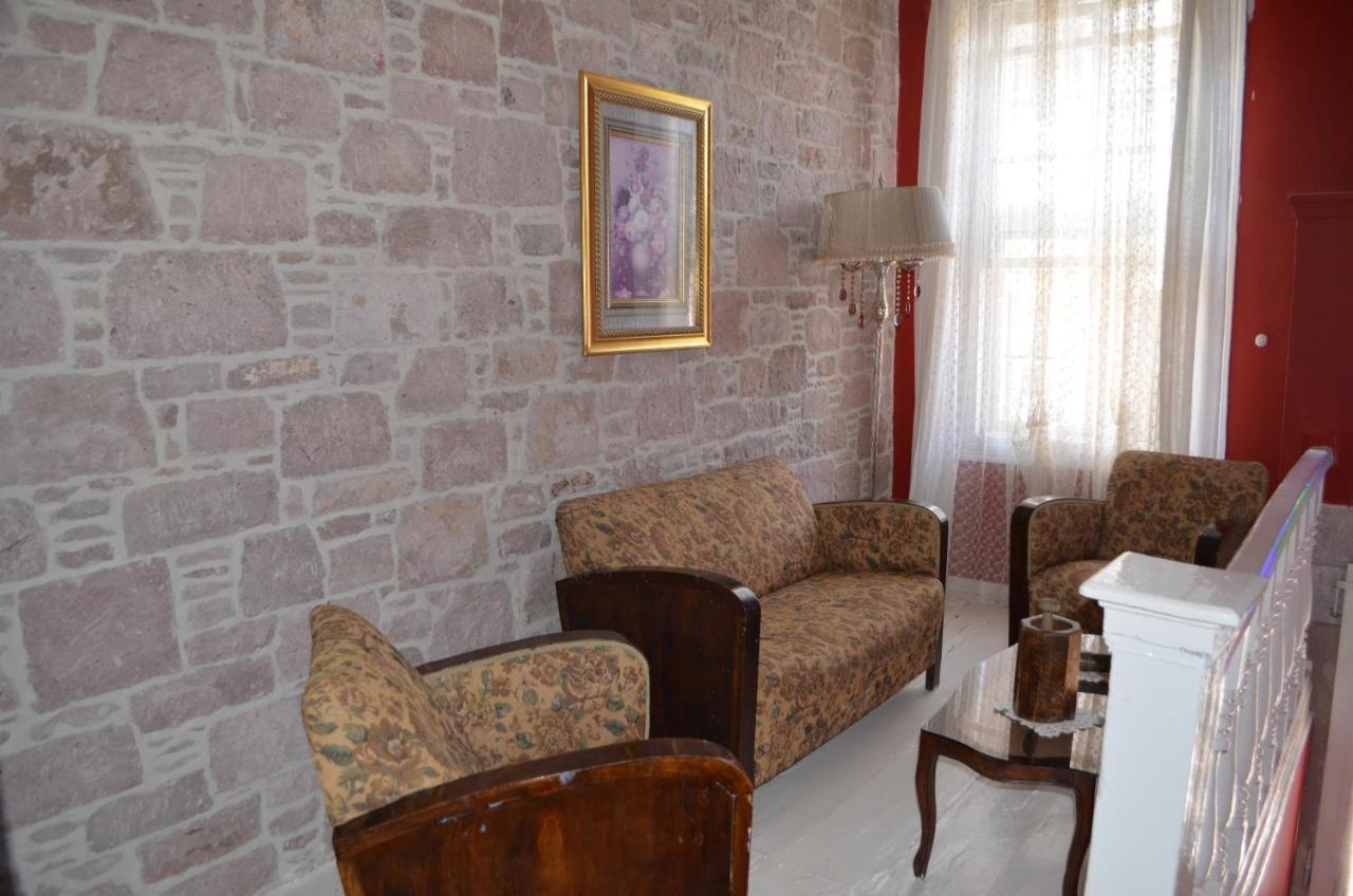 Cunda Adali Pansiyon Ayvalik Luaran gambar